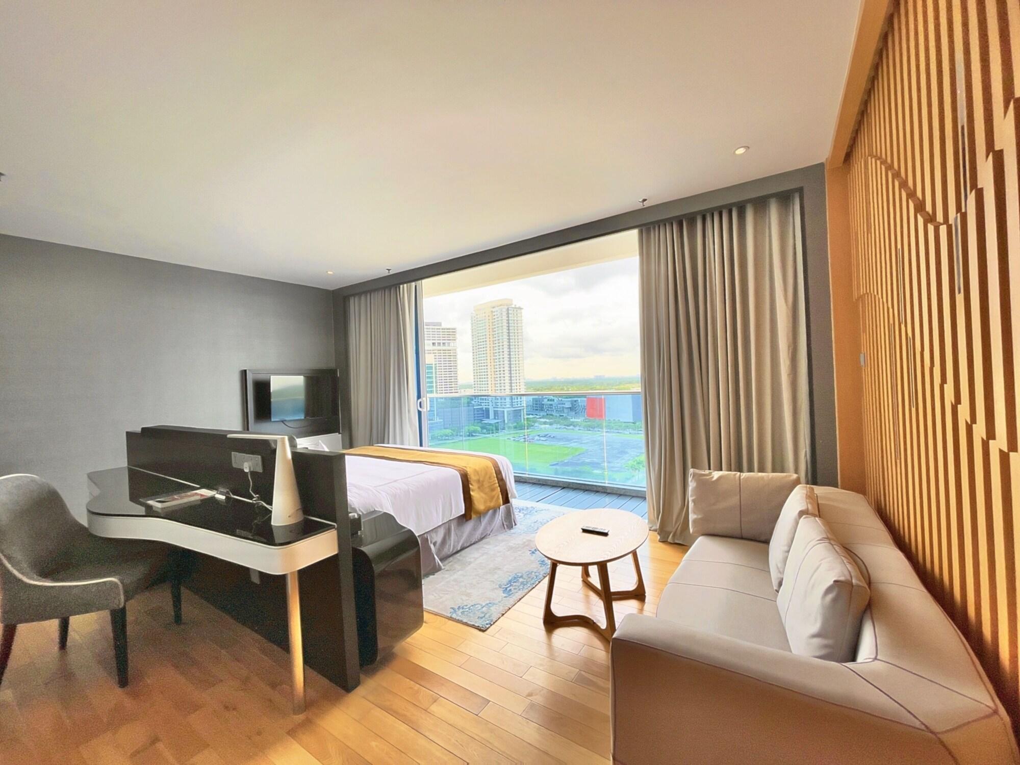 프레이저 플레이스 푸테리 하버 호텔 누사자야 외부 사진 A room at the hotel
